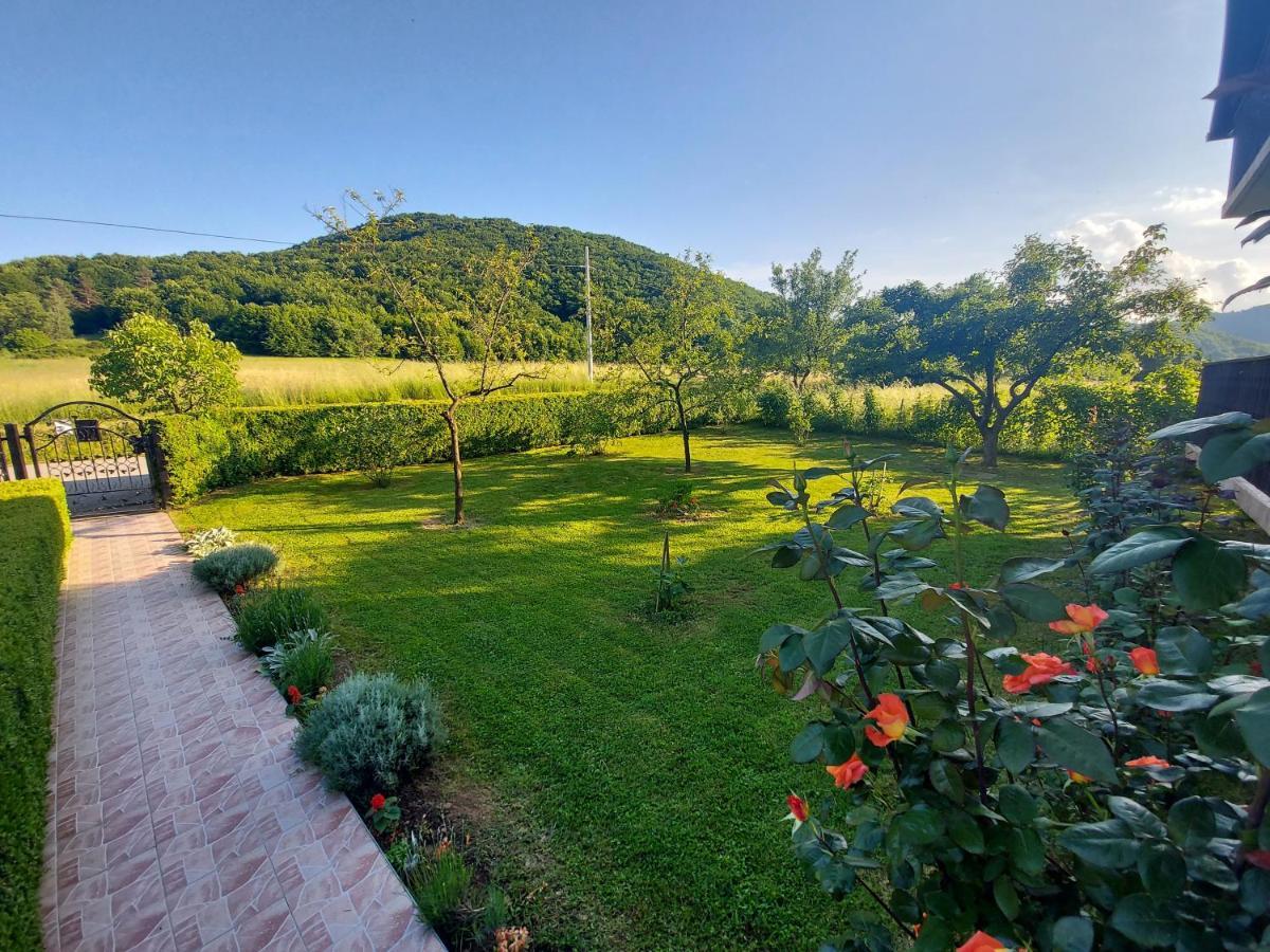 Guest House Gacka Rogic Otocsán Kültér fotó