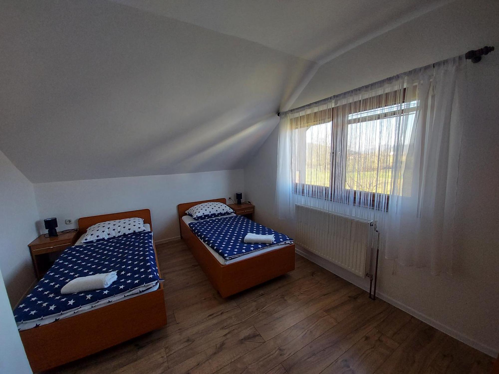 Guest House Gacka Rogic Otocsán Kültér fotó
