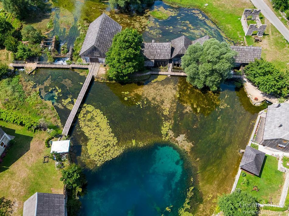 Guest House Gacka Rogic Otocsán Kültér fotó