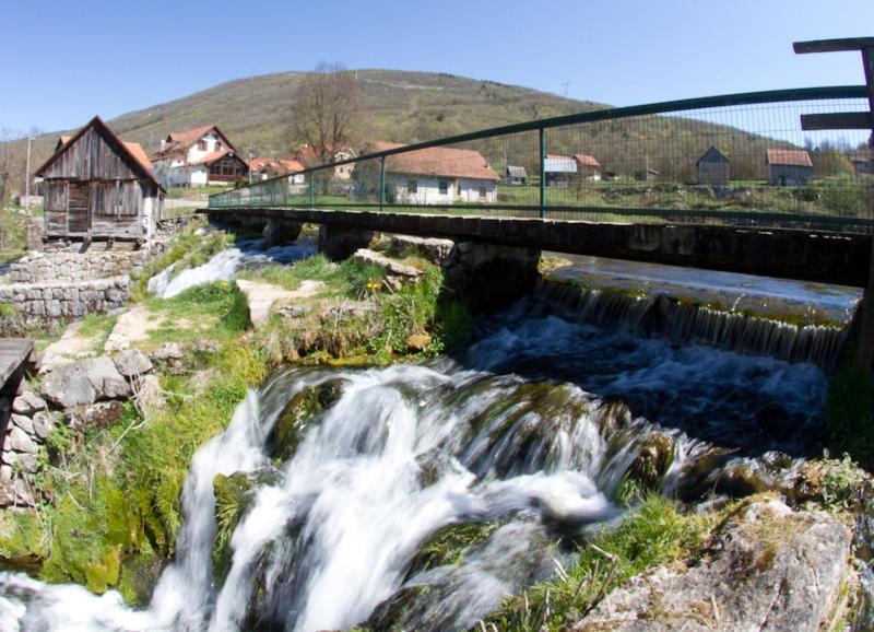 Guest House Gacka Rogic Otocsán Kültér fotó